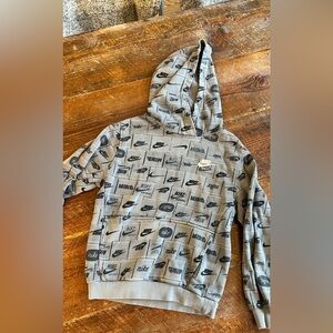 Boys Nike Black and Gray Patterned Hoodie